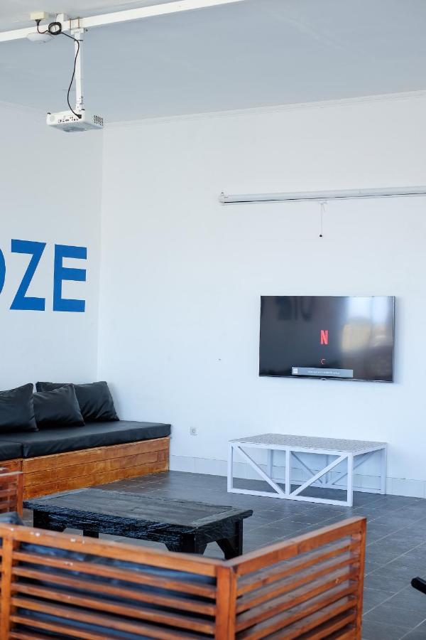 Dip & Doze Living Hostel ชังกู ภายนอก รูปภาพ